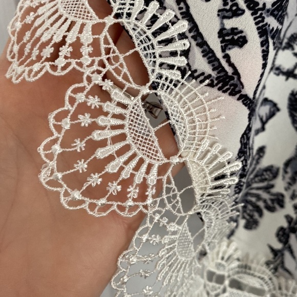 NWOT ASTR The Label mini dress with v-neck and statement sleeves. - Picture 12 of 16